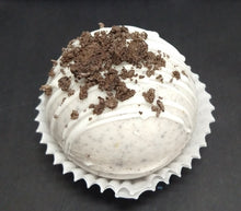 Load image into Gallery viewer, Cookies & Creme w/Oreo Hot Cocoa